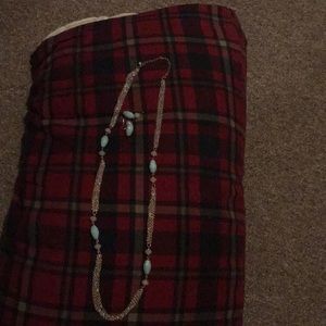 32 inc. Necklace and earrings